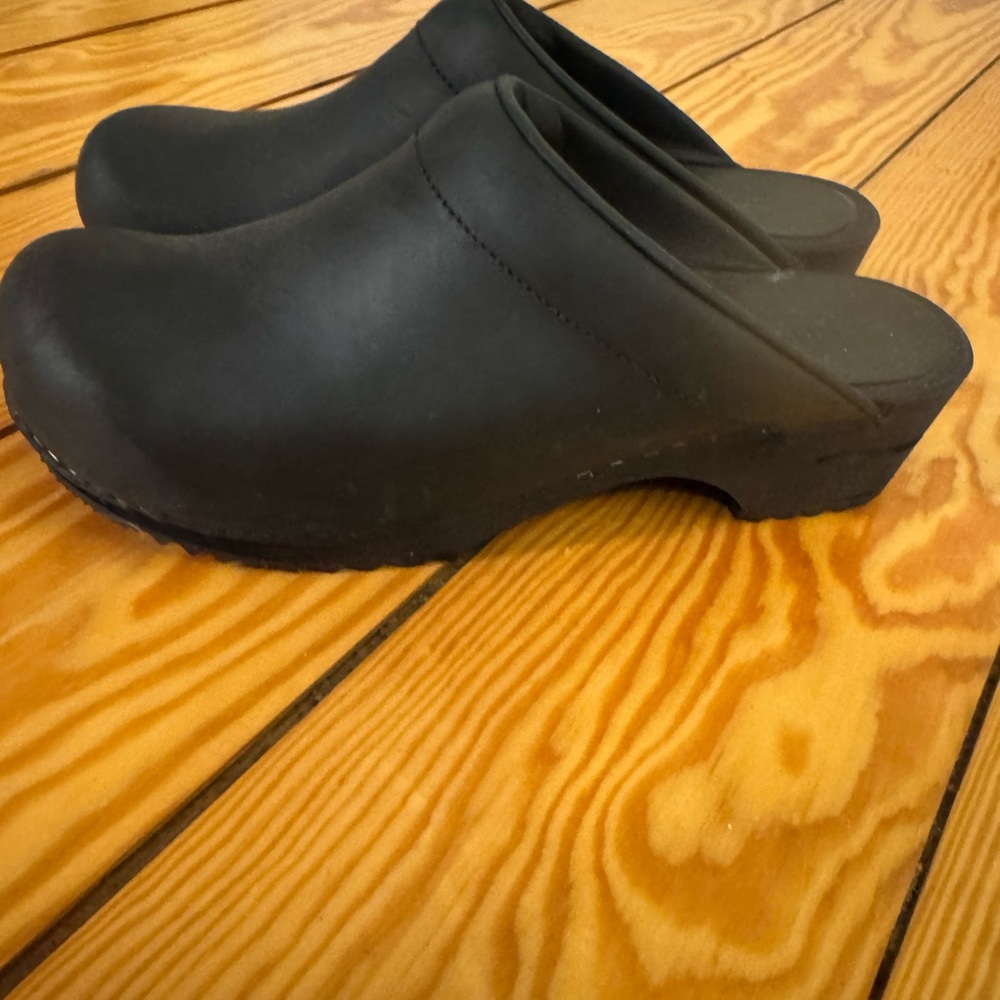 Sanita wooden Black Clogs brand new size 40 - Picture 2 of 12